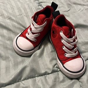 Converse boys toddlers size 6